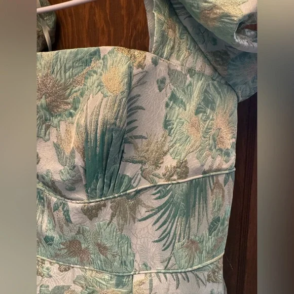 Mac Duggal Green Floral Brocade gown - 14 - Picture 6 of 13